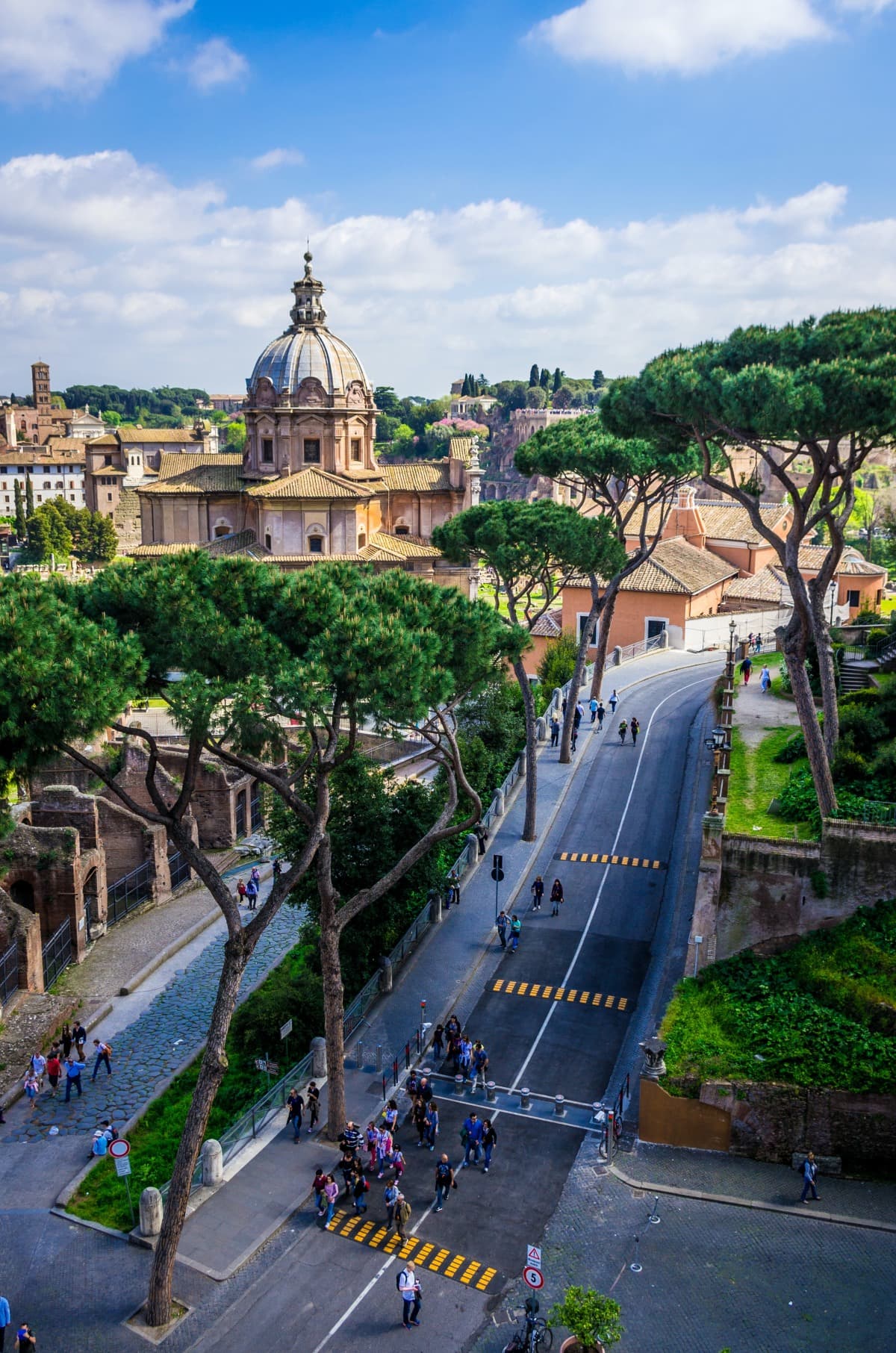 Where to Eat, Sleep and Wander in City